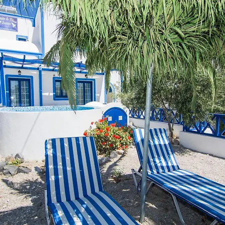 White & Blue * Perivolos (Santorini)
